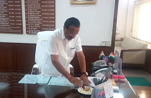 Sadananda Gowda takes charge